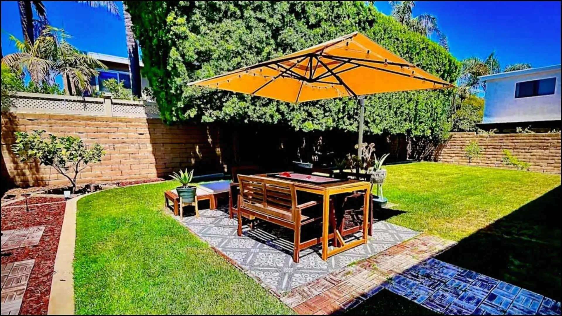 Coastal Retreat Home 2 Miles From Beach Huntington Beach